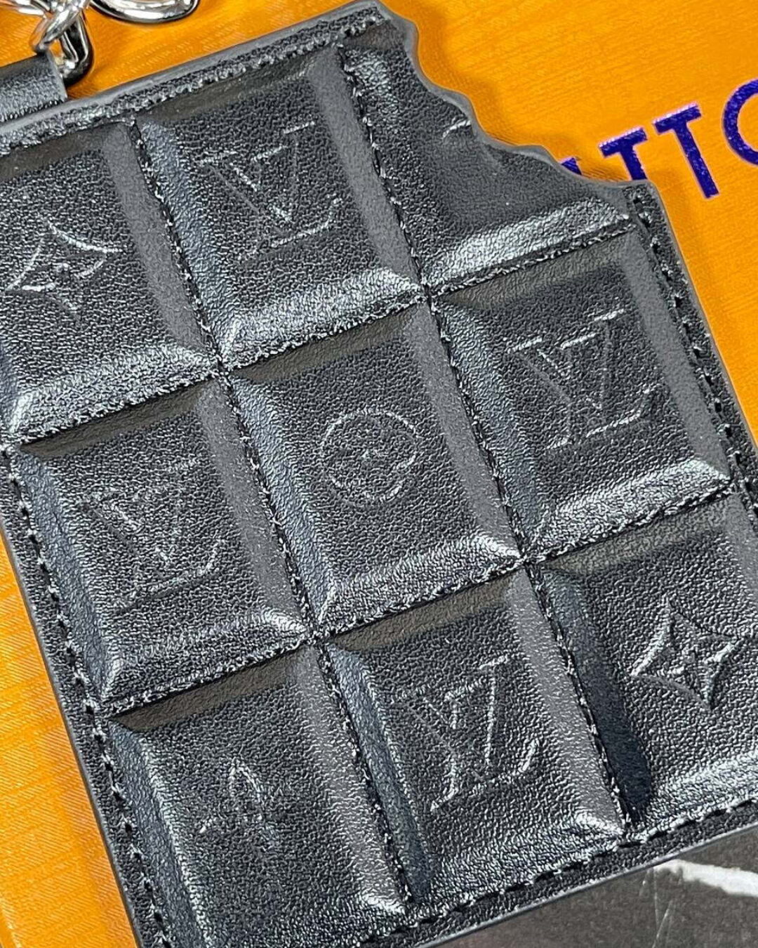 Брелок Louis Vuitton — изображение 3