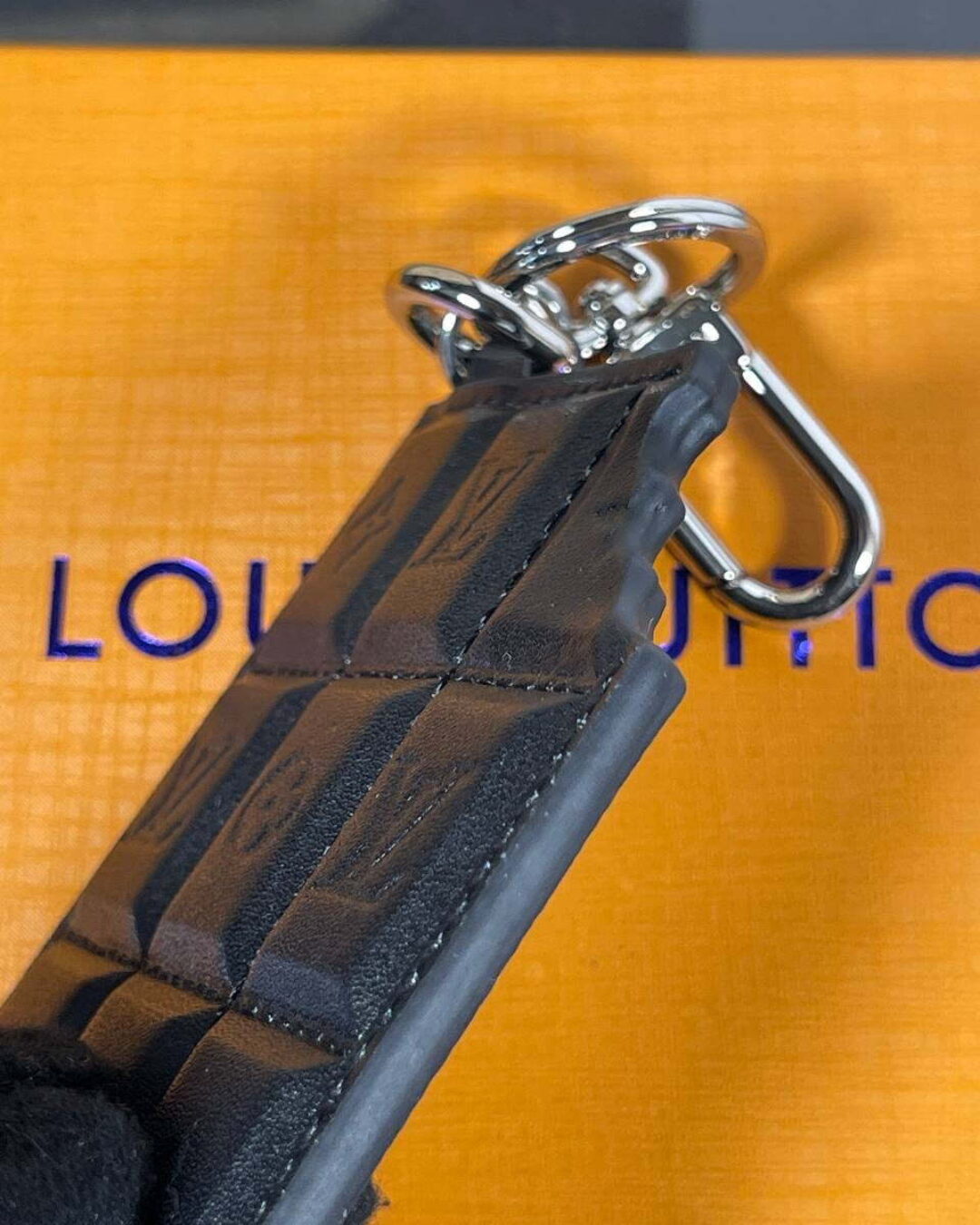 Брелок Louis Vuitton — изображение 6