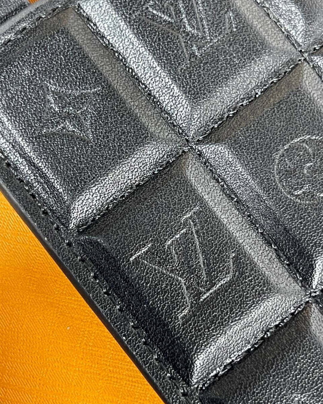 Брелок Louis Vuitton — изображение 9