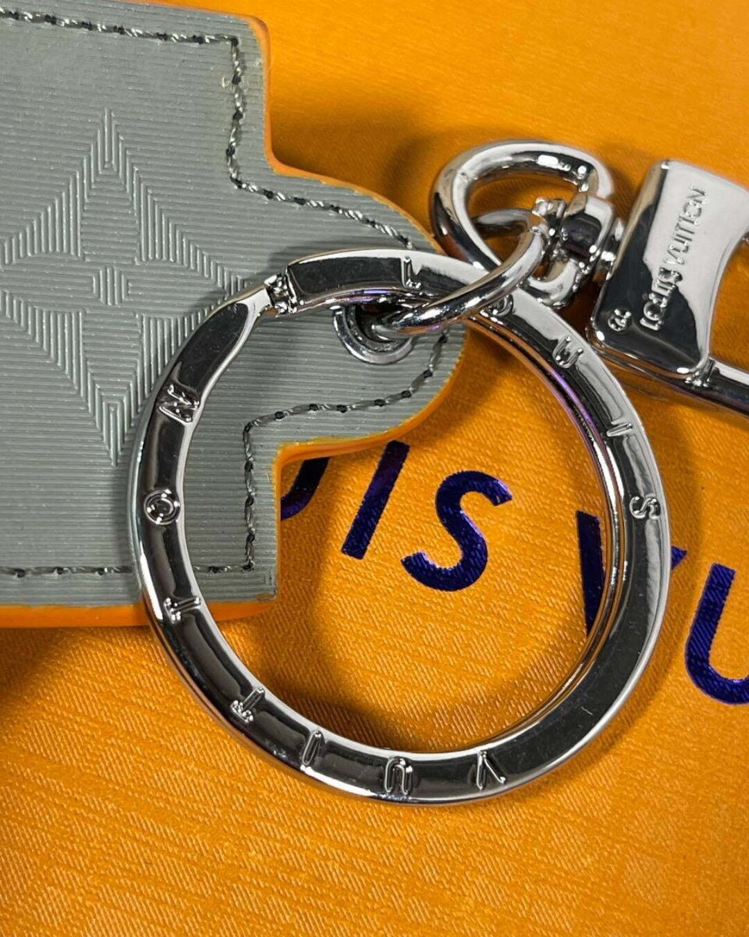 Брелок Louis Vuitton — изображение 5