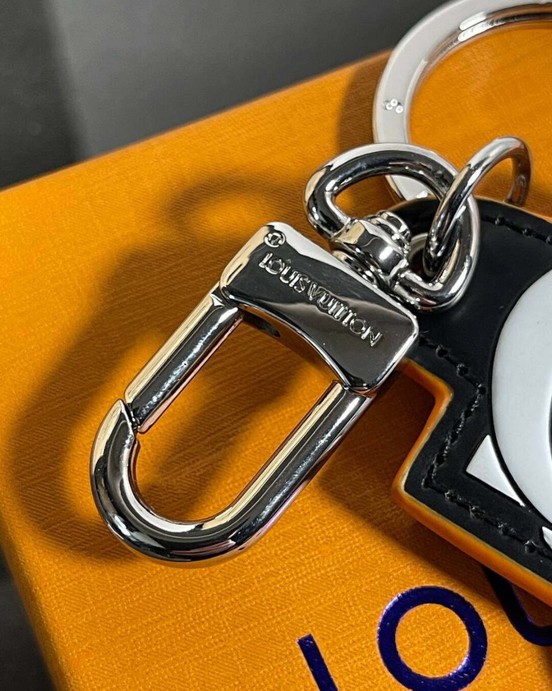 Брелок Louis Vuitton — изображение 6