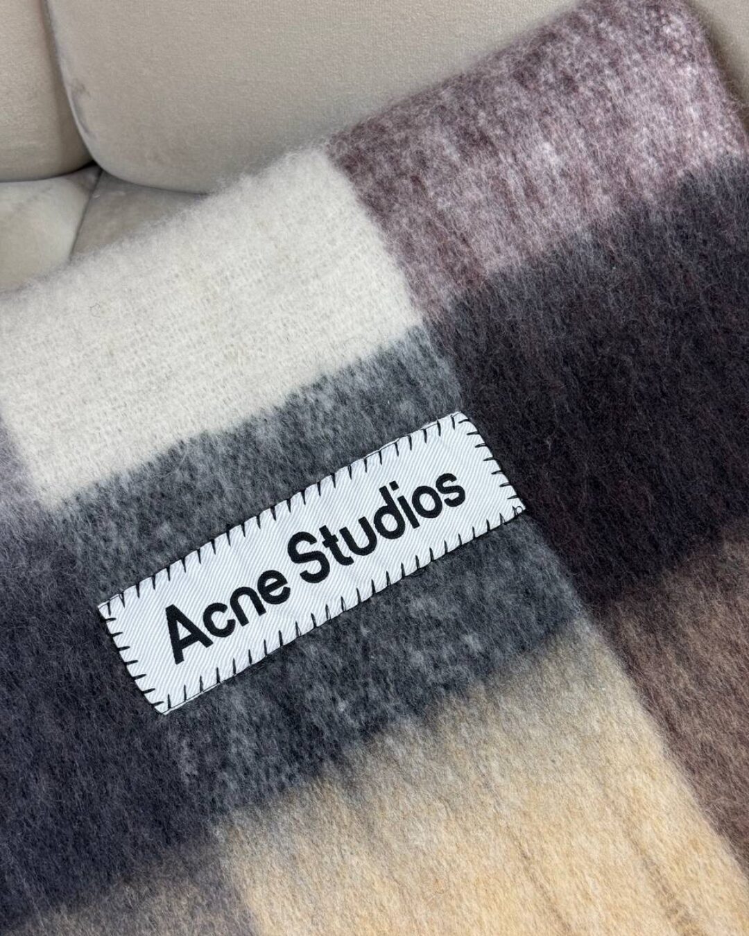 Шарф Acne Studios — изображение 6