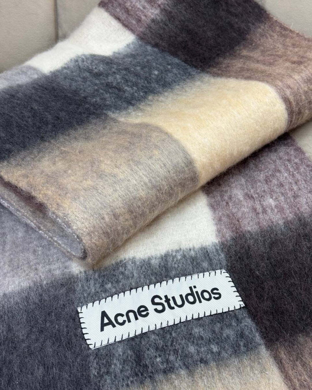 Шарф Acne Studios — изображение 10
