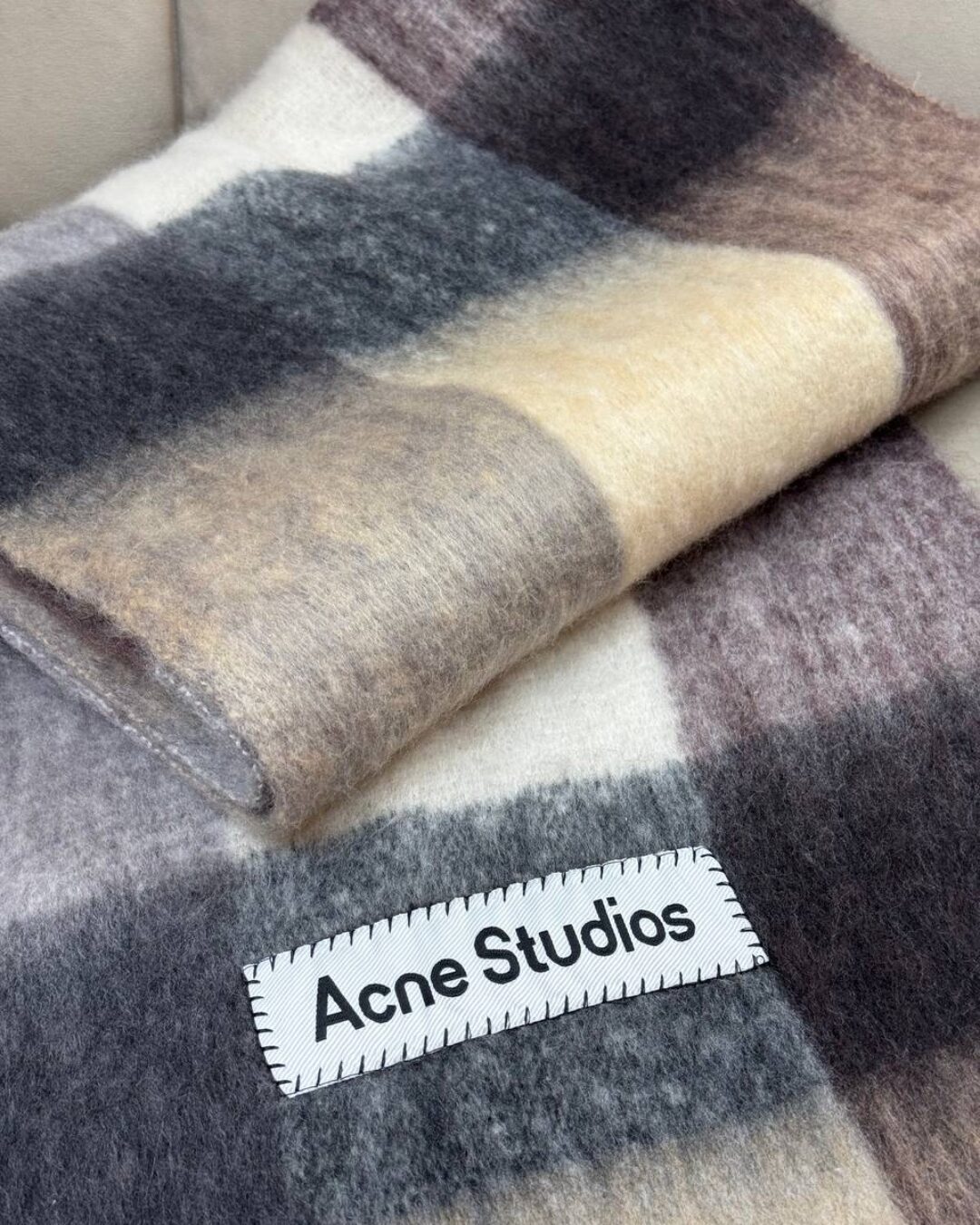 Шарф Acne Studios — изображение 10