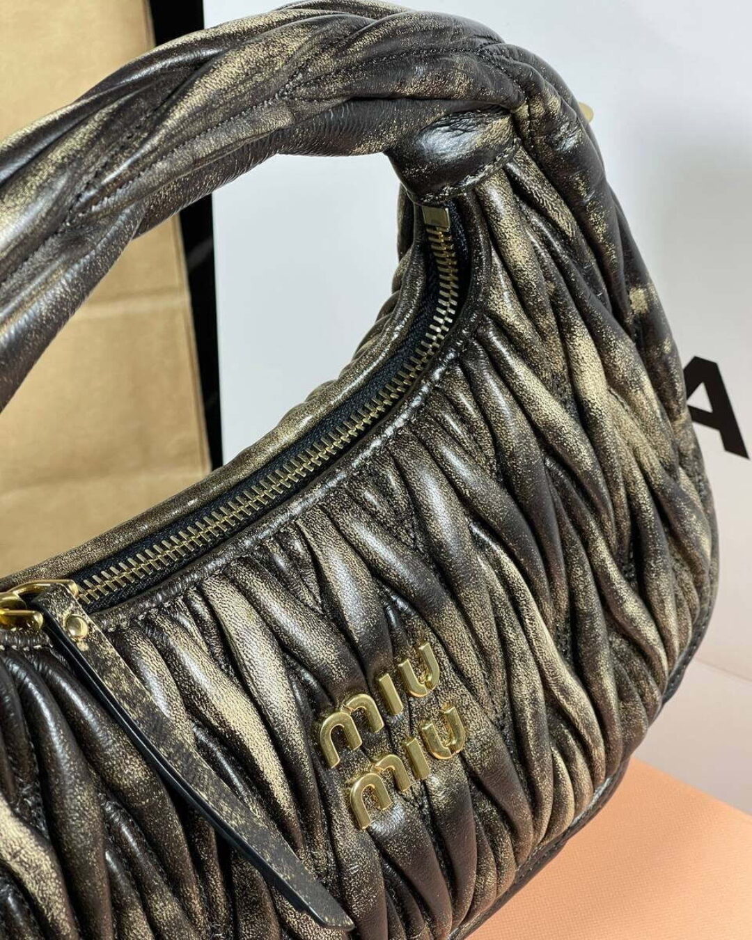 Сумка Miu Miu Wander Hobo — изображение 7