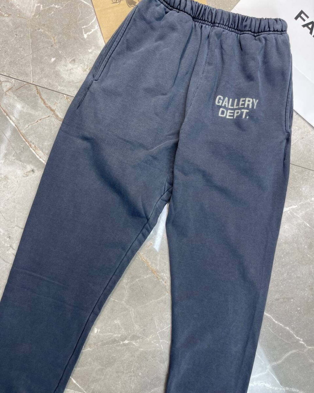 Спортивные Штаны Gallery Dept — изображение 5