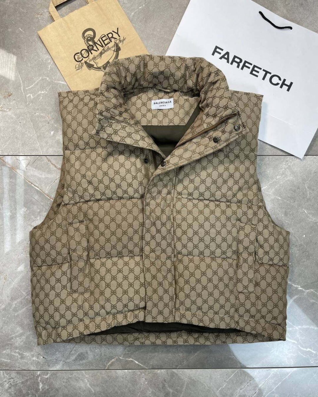 Жилет Balenciaga — изображение 6