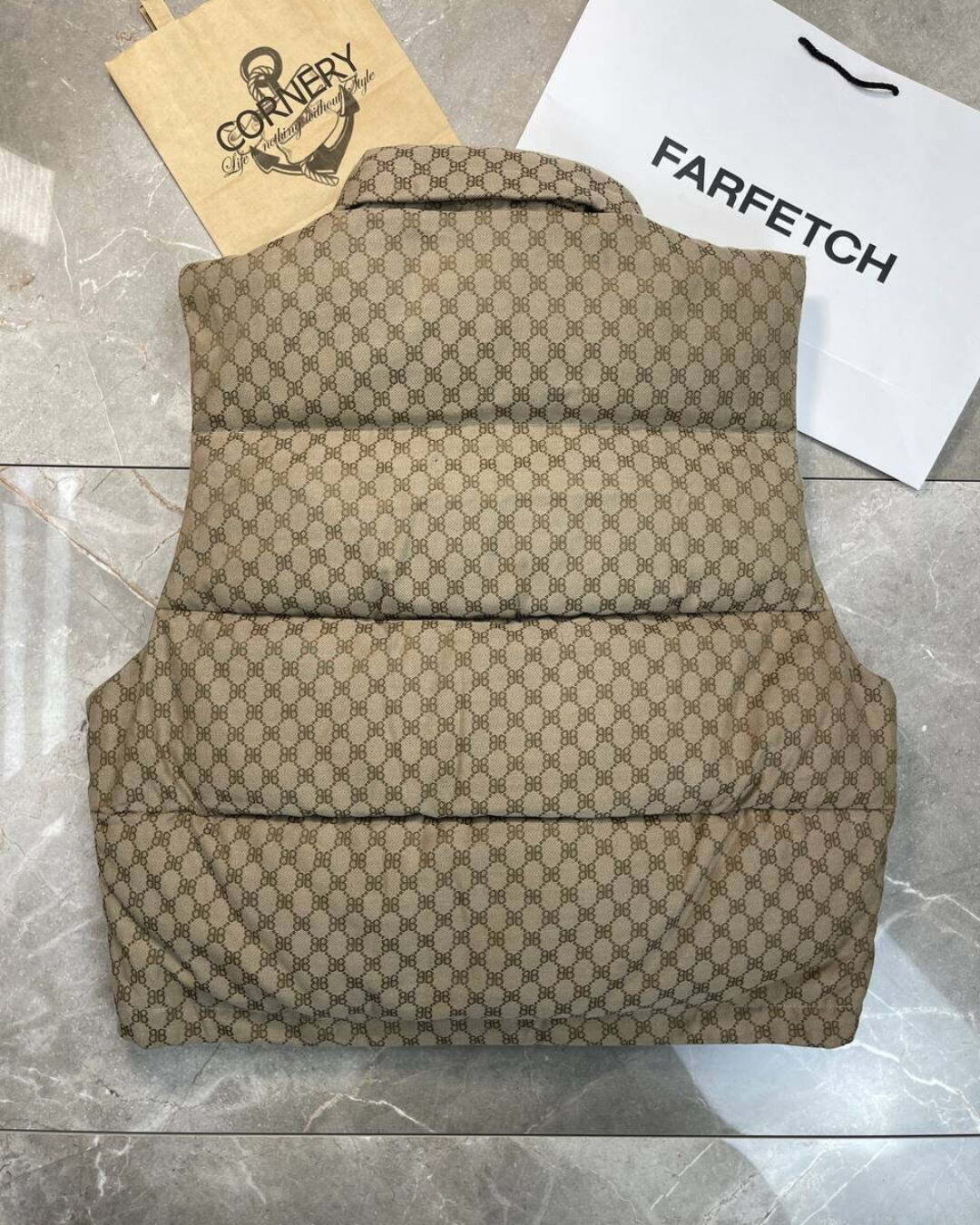 Жилет Balenciaga — изображение 7