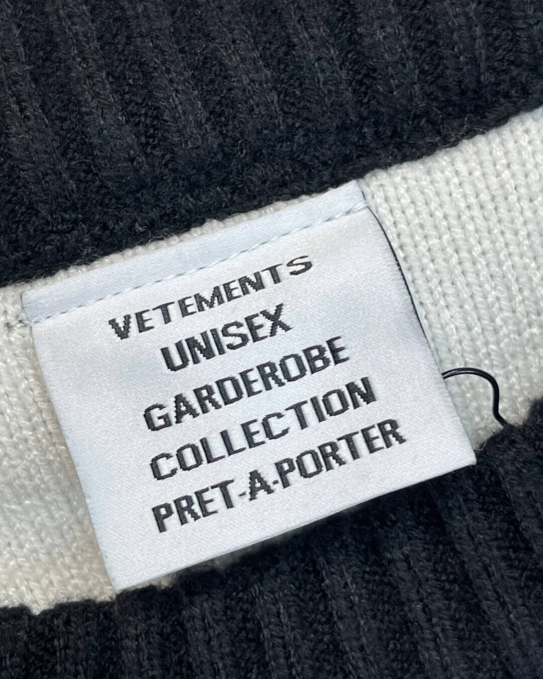 Свитер Vetements — изображение 7