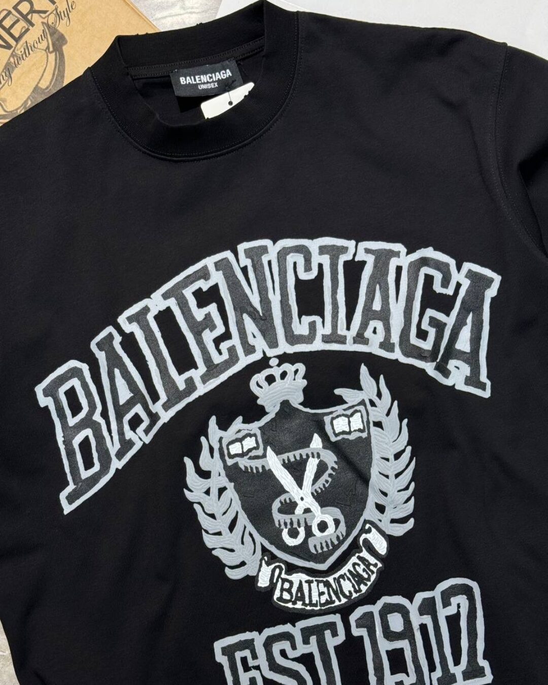 Футболка Balenciaga — изображение 3