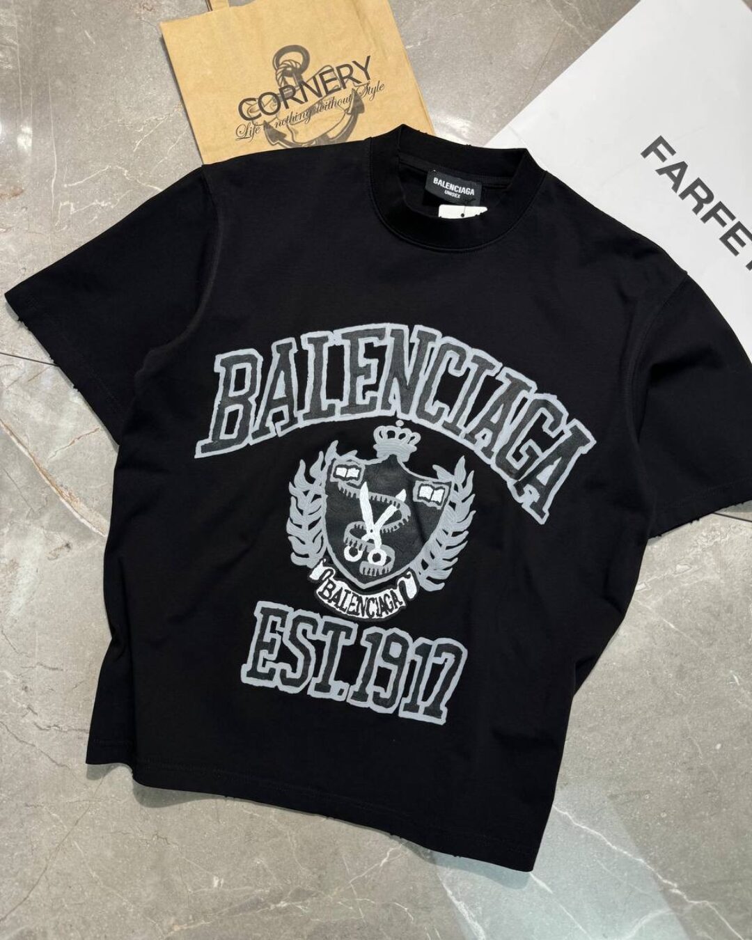 Футболка Balenciaga — изображение 5
