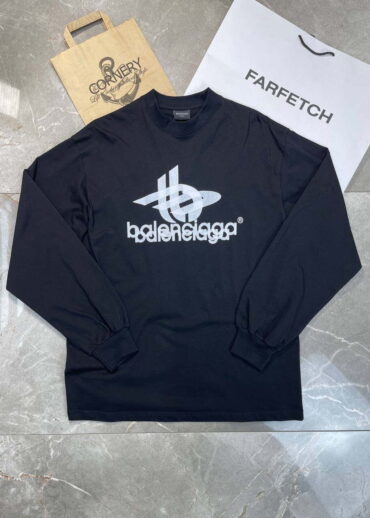 Кофта Balenciaga