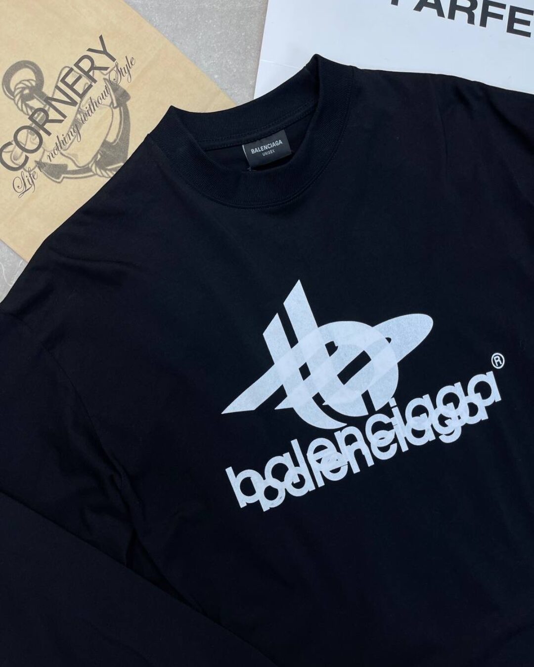 Кофта Balenciaga — изображение 3