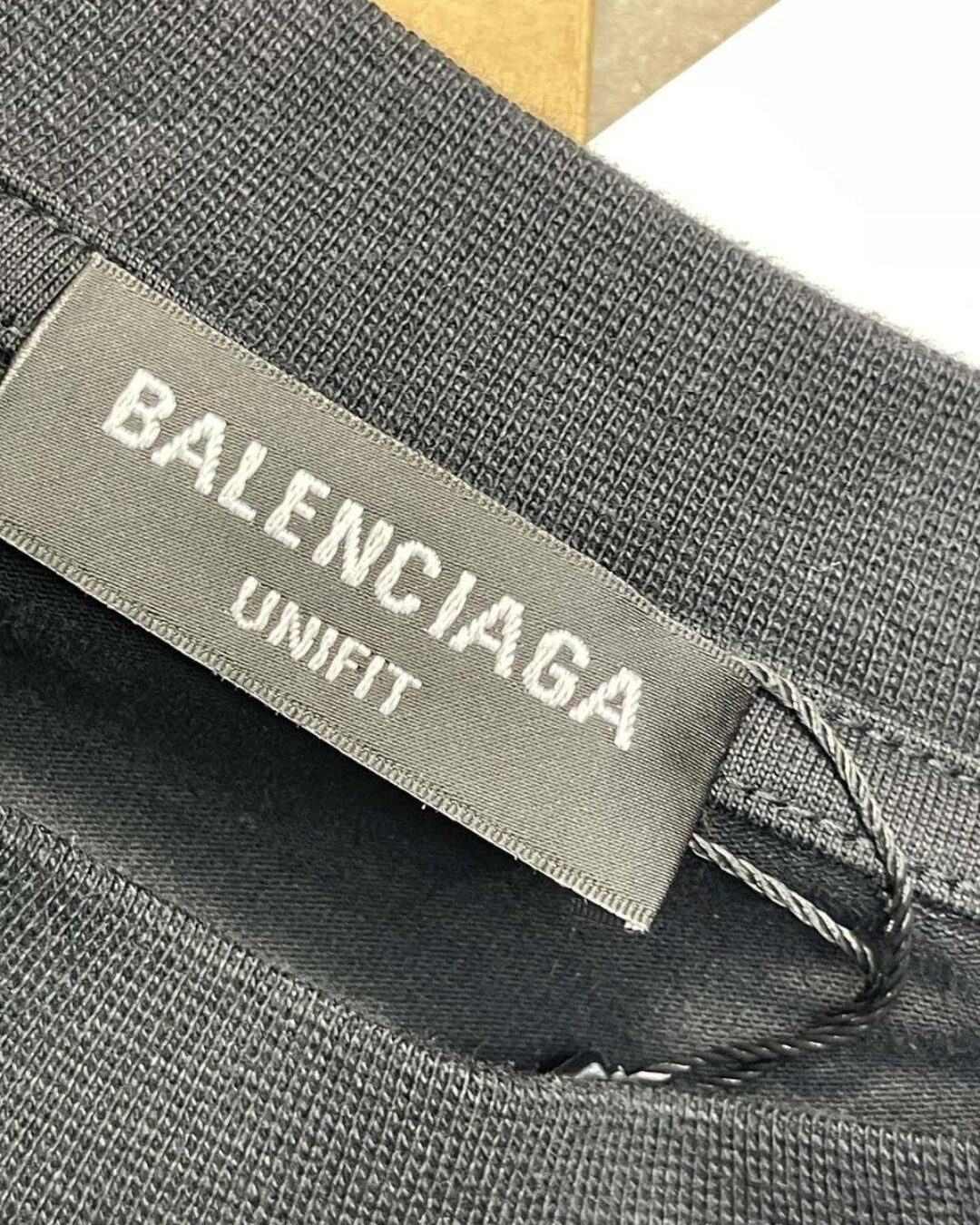 Кофта Balenciaga — изображение 7