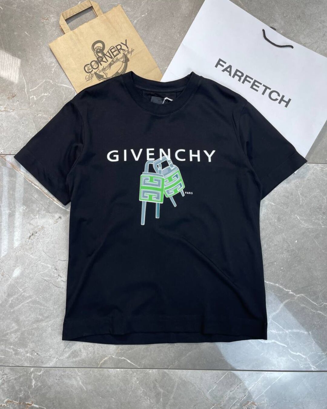 Футболка Givenchy