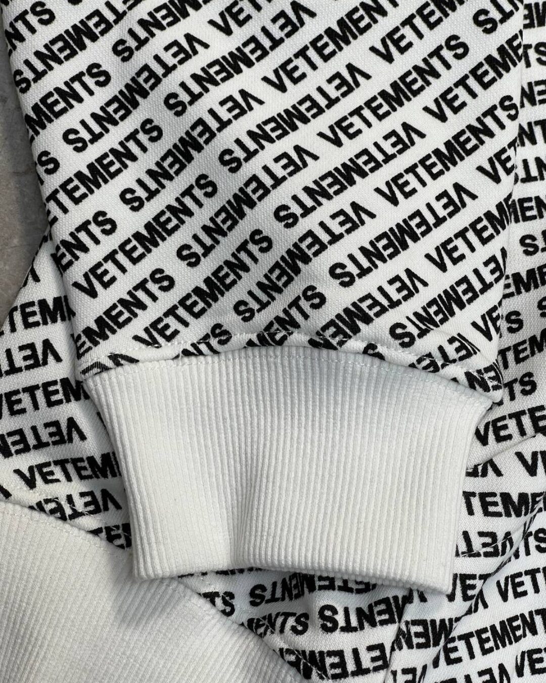 Худи Vetements — изображение 4