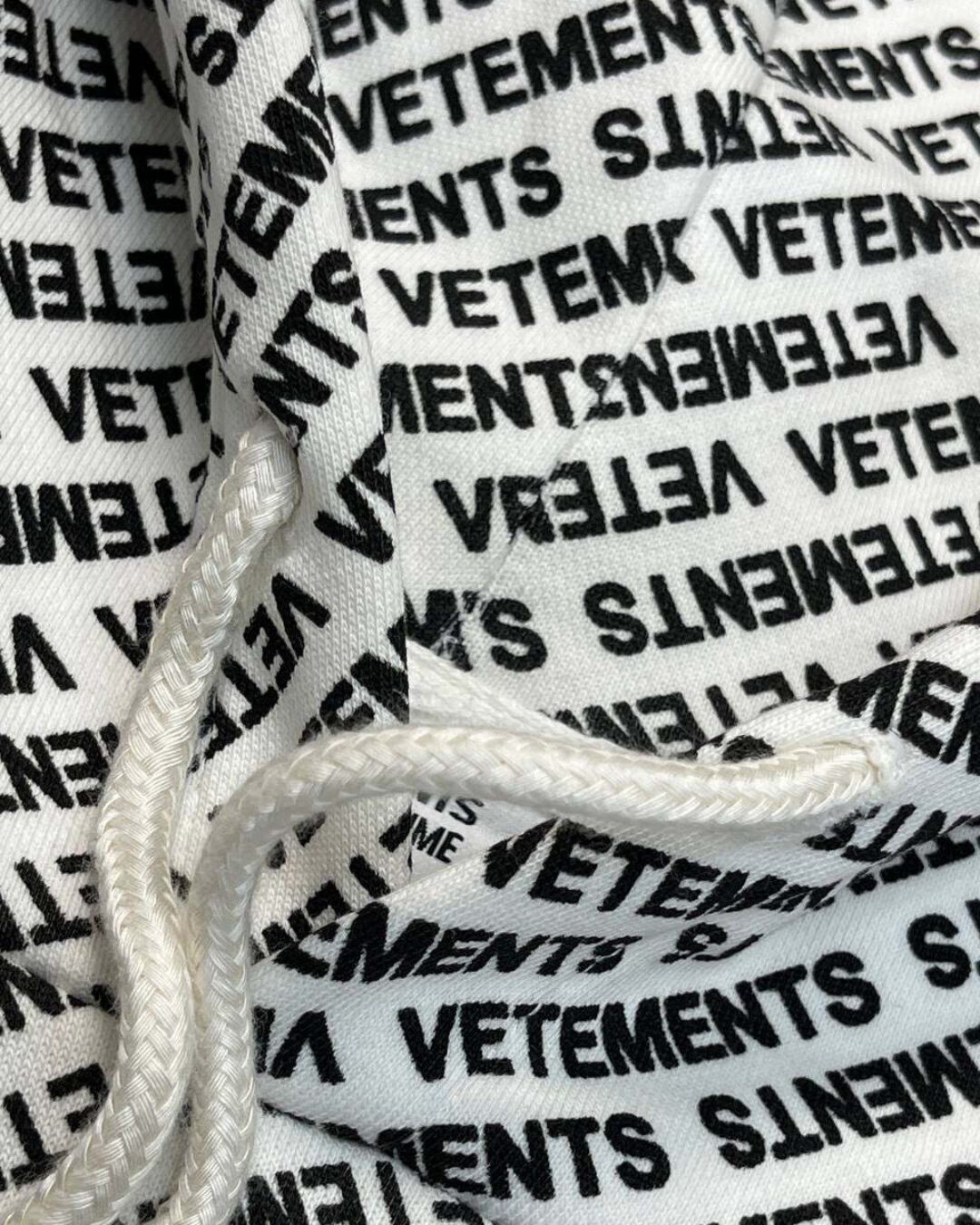 Худи Vetements — изображение 9