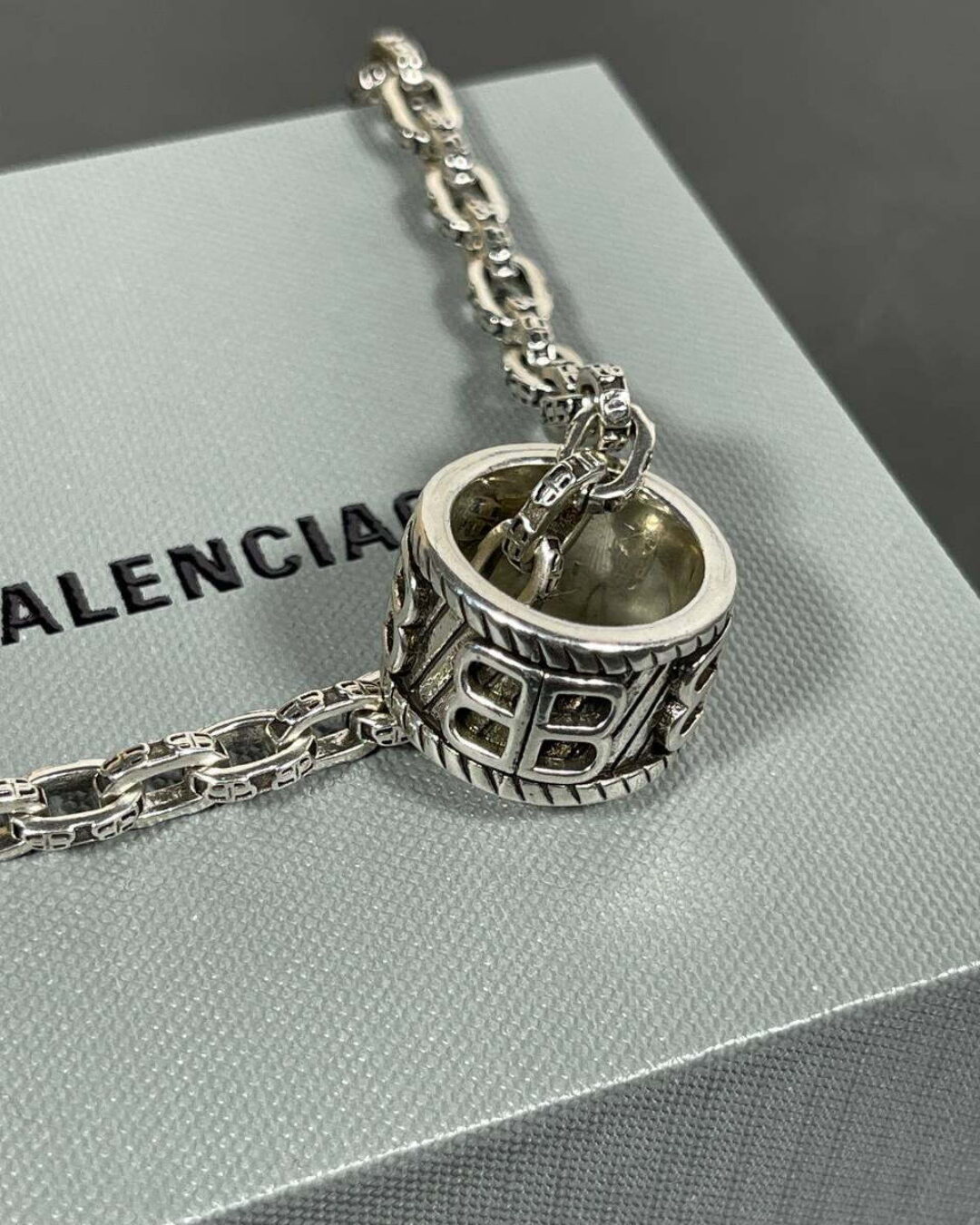 Колье Balenciaga — изображение 2