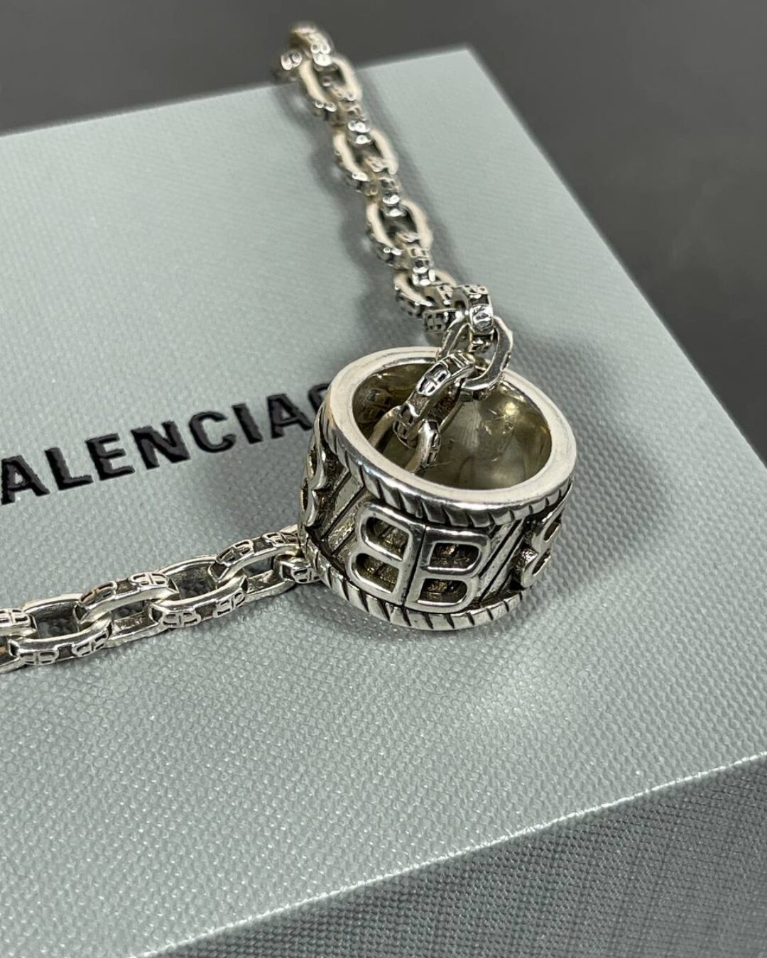 Колье Balenciaga — изображение 2