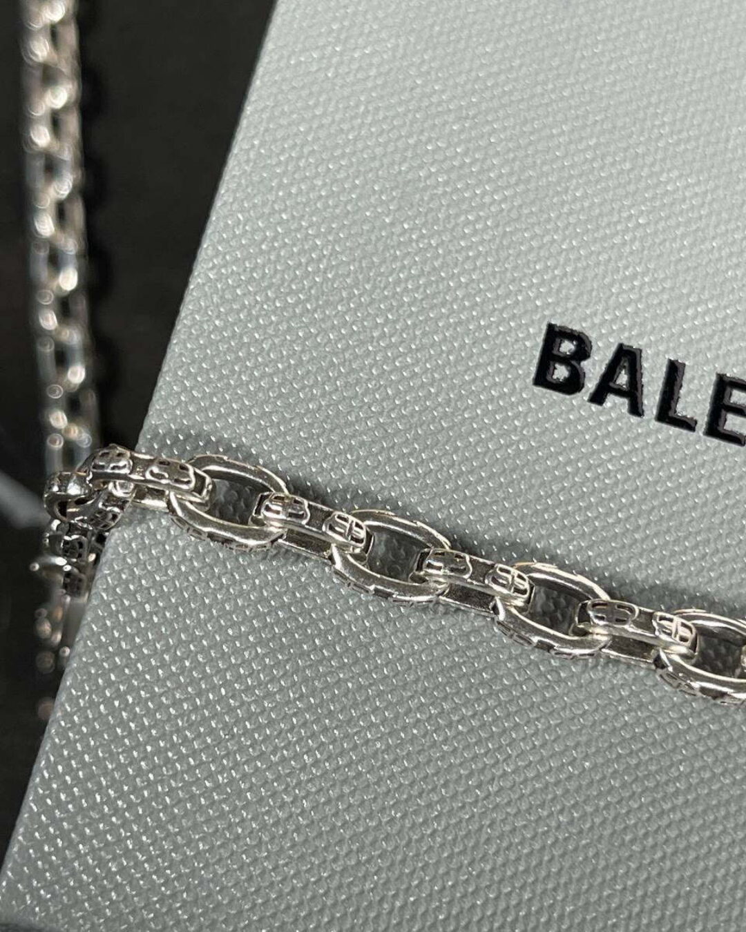 Колье Balenciaga — изображение 5