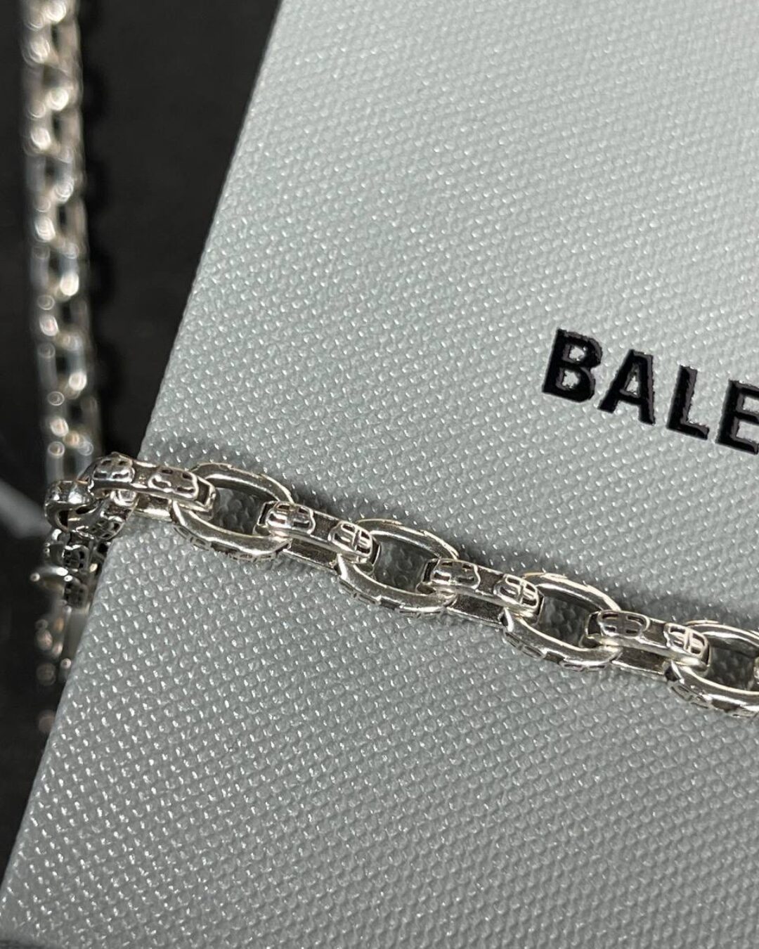 Колье Balenciaga — изображение 5