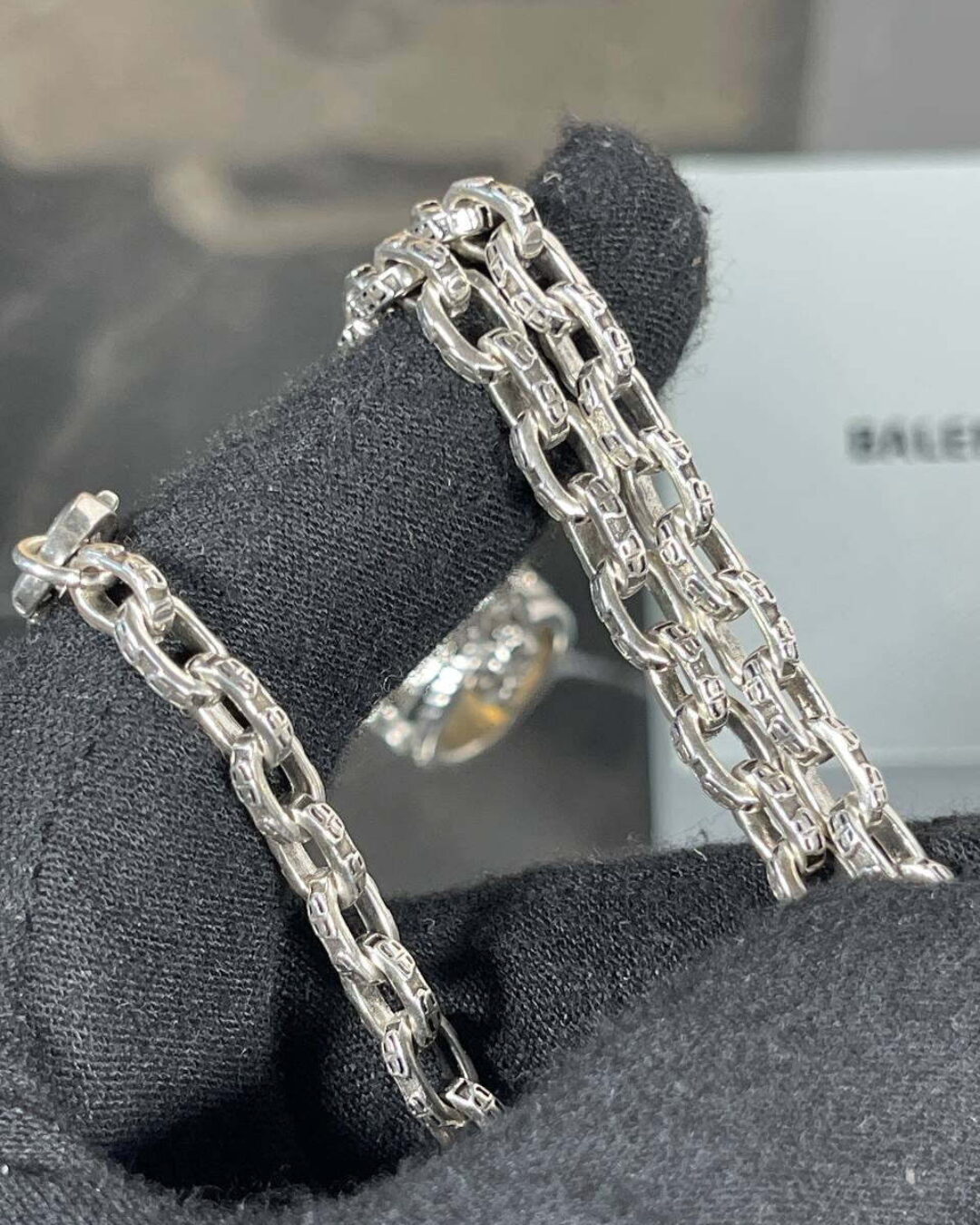 Колье Balenciaga — изображение 7