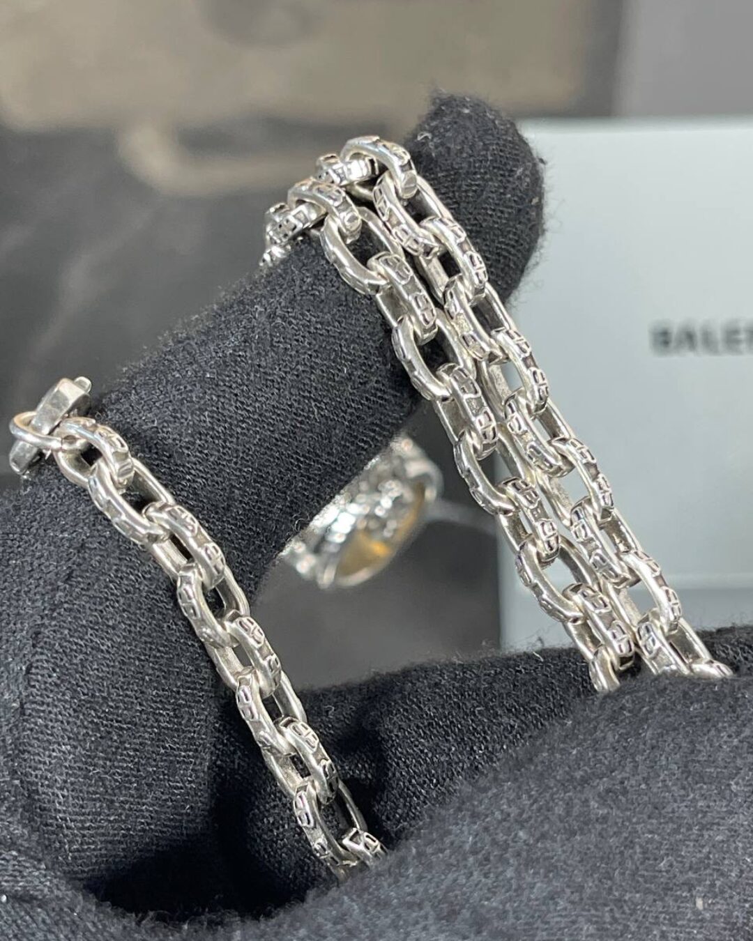 Колье Balenciaga — изображение 7