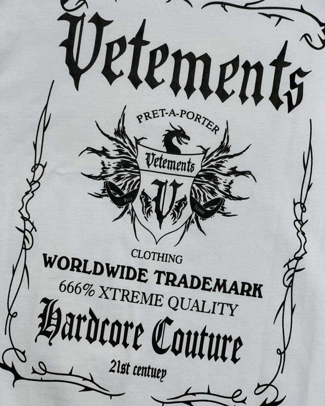Футболка Vetements Crest — изображение 9