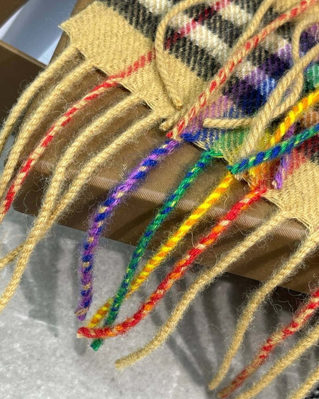 Шарф Burberry — изображение 5