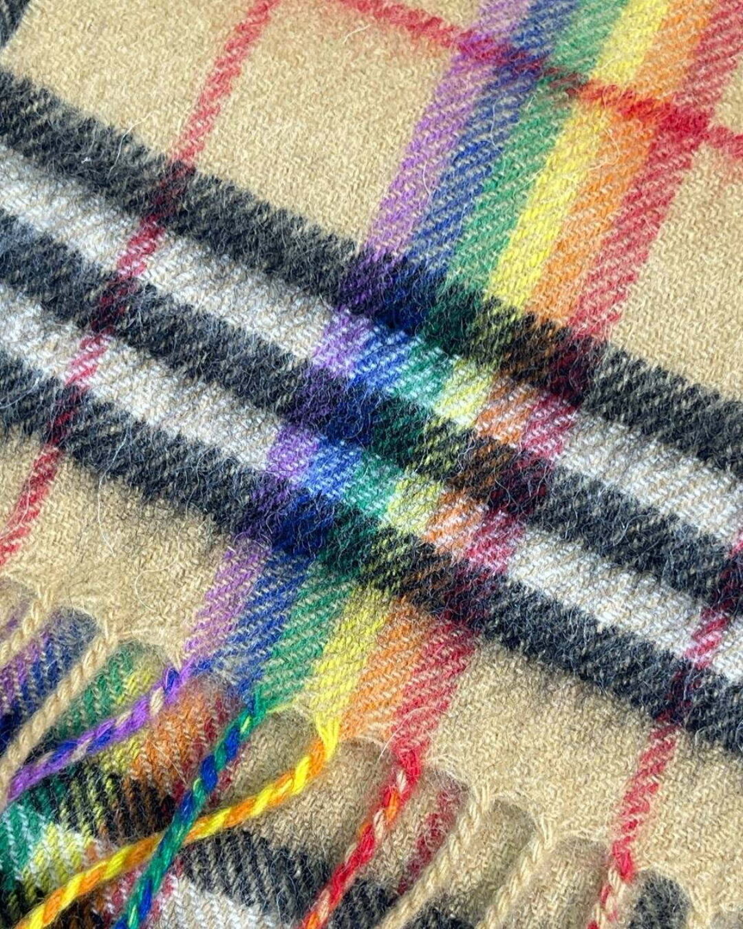 Шарф Burberry — изображение 6