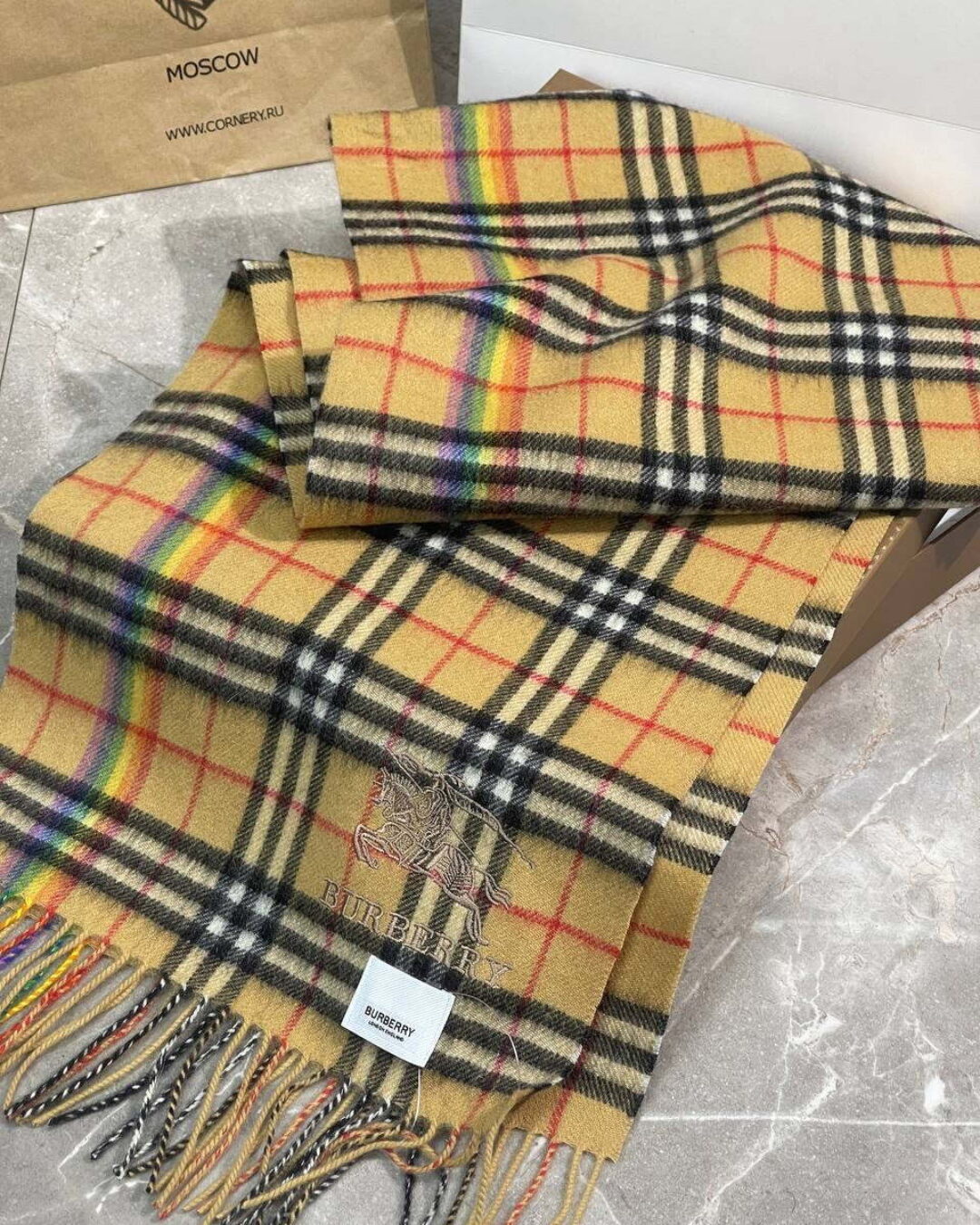 Шарф Burberry — изображение 7