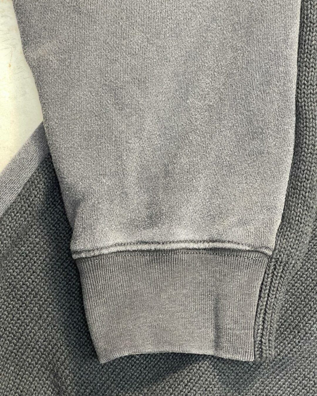 Свитер Balenciaga — изображение 4