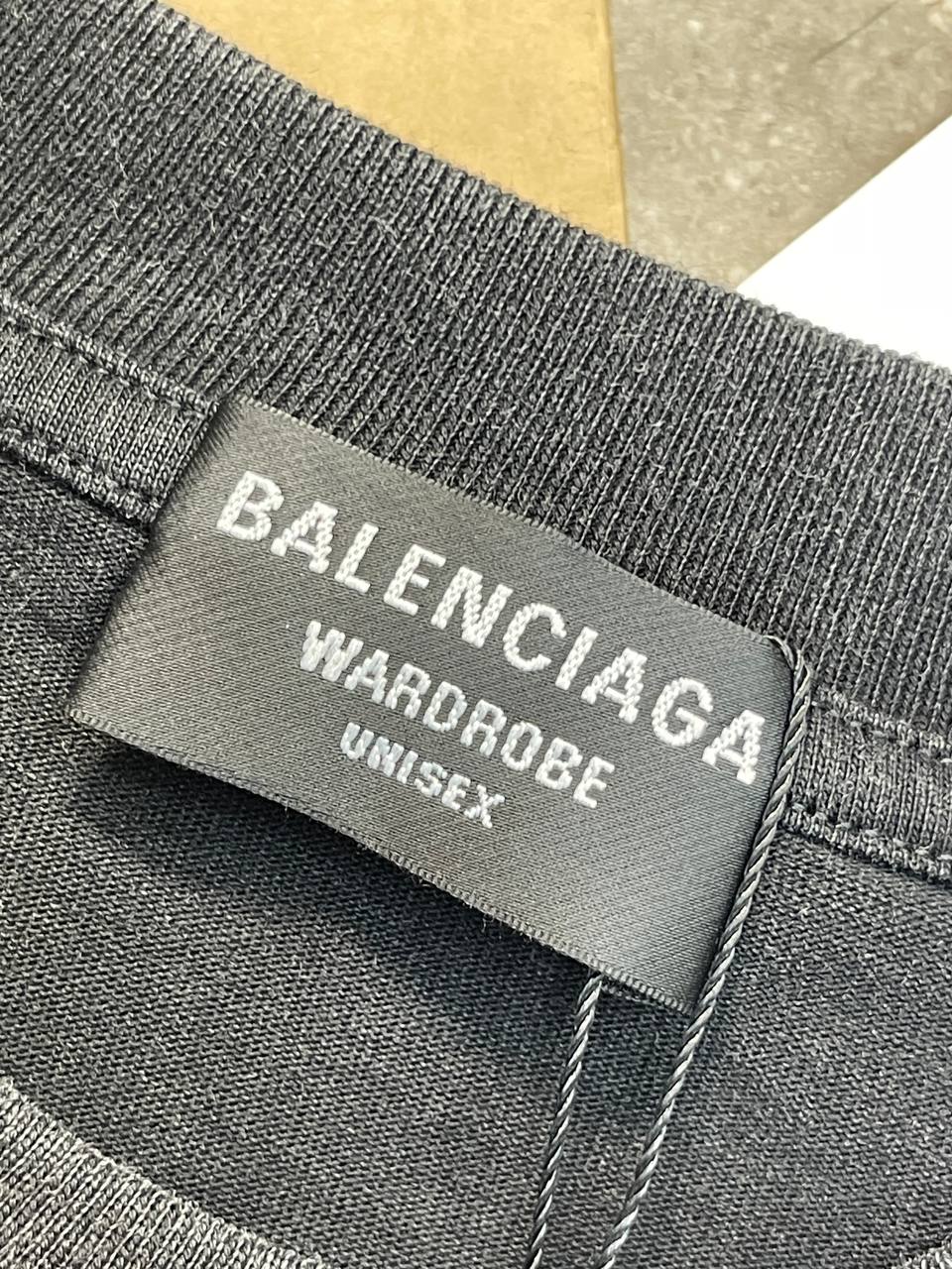 Футболка Balenciaga — фото 7