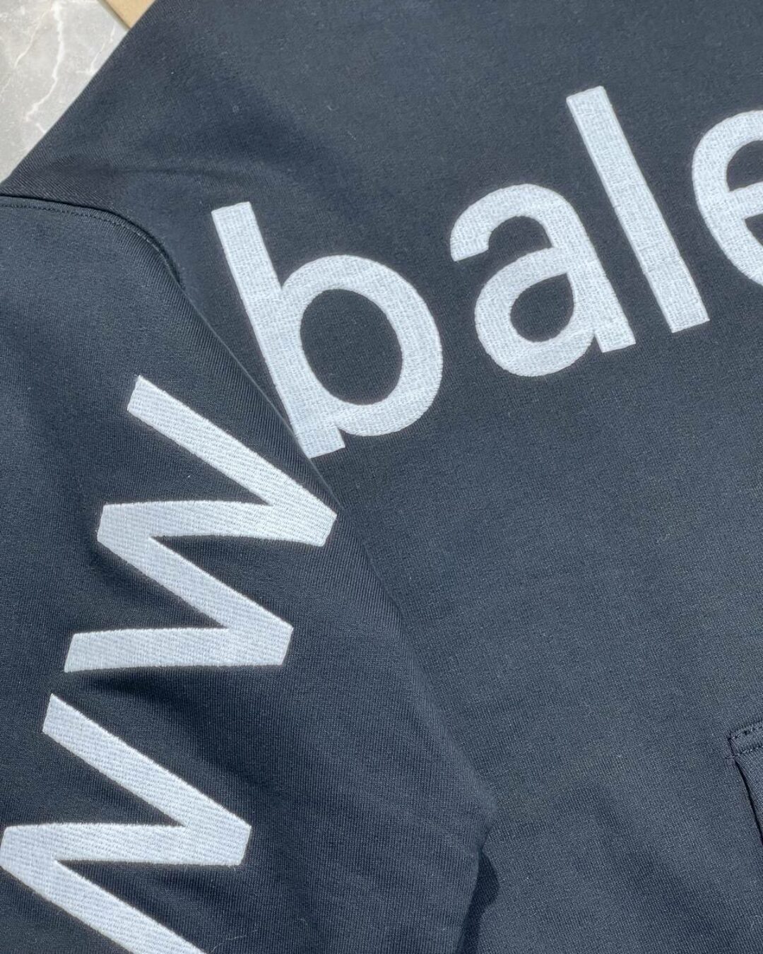 Худи Balenciaga — изображение 5