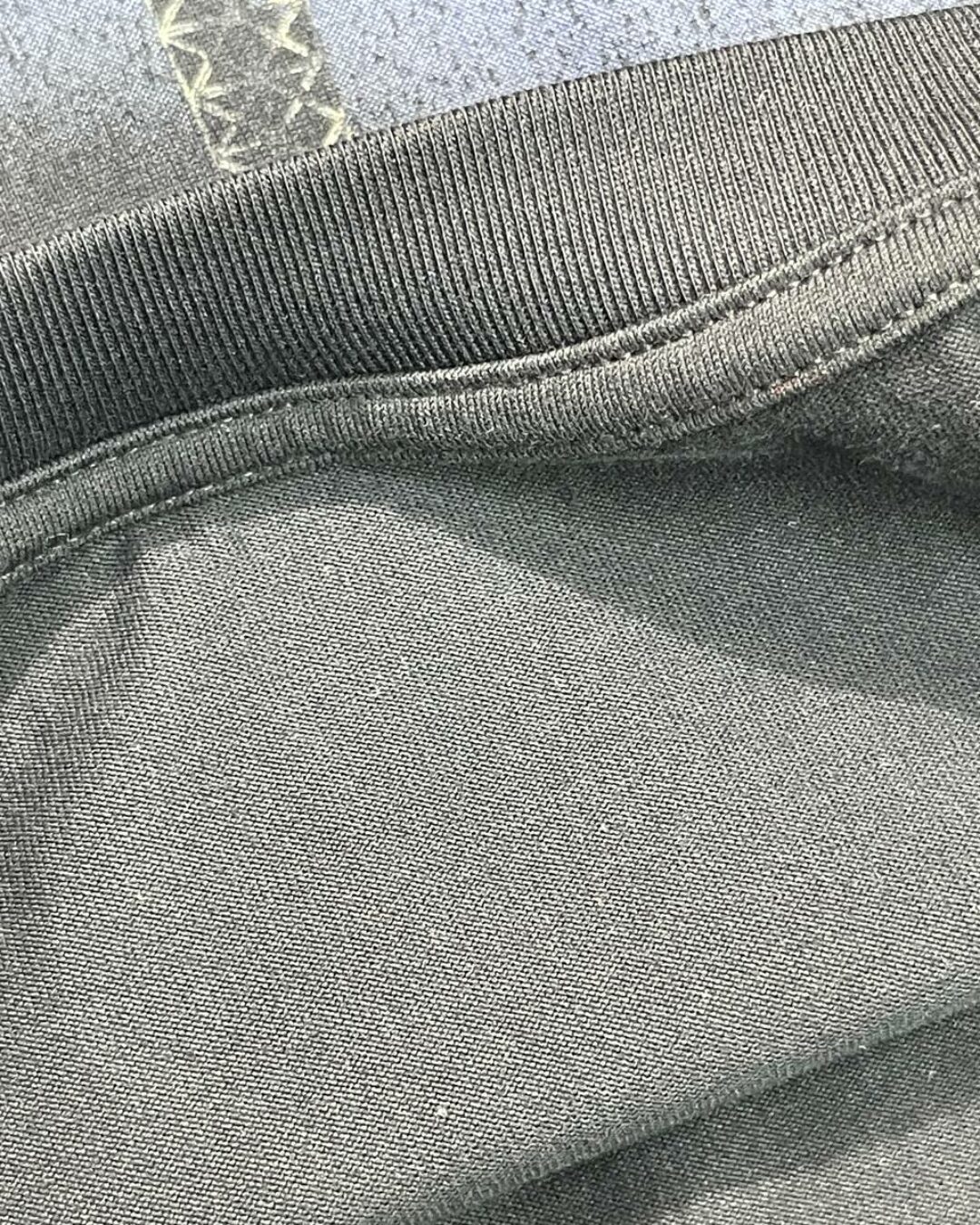 Кофта Balenciaga — изображение 5