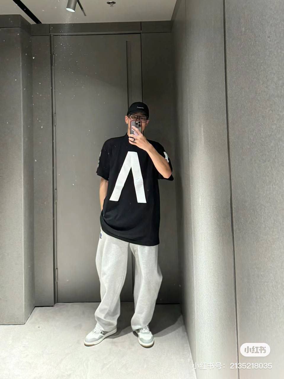 Футболка Balenciaga — фото 3