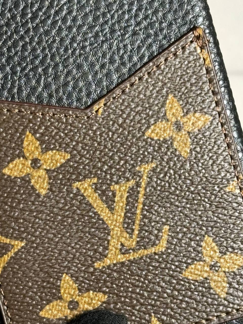 Чехол Louis Vuitton (IPhone 15 Pro Max) — фото 4