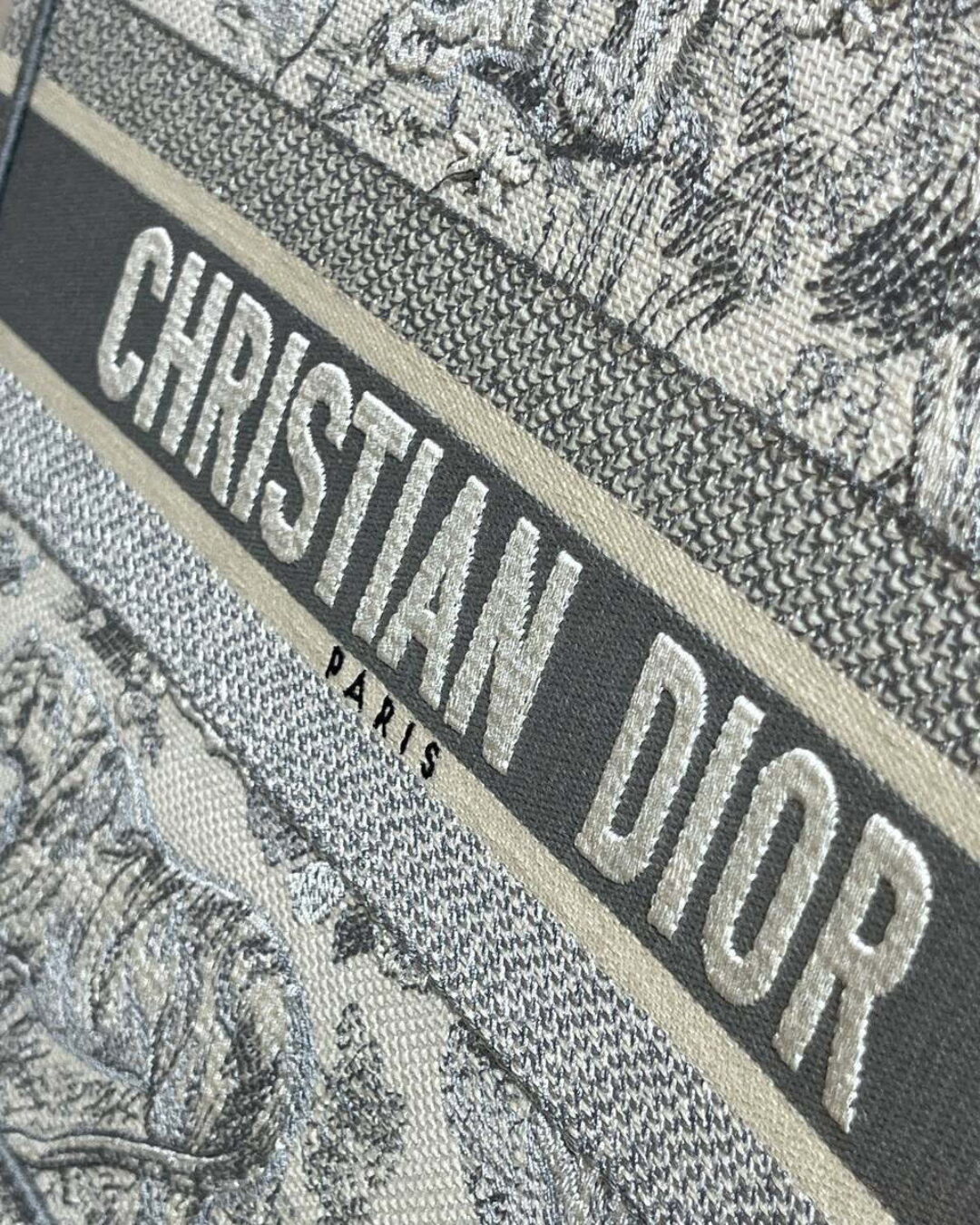 Сумка Dior Book Tote — изображение 2