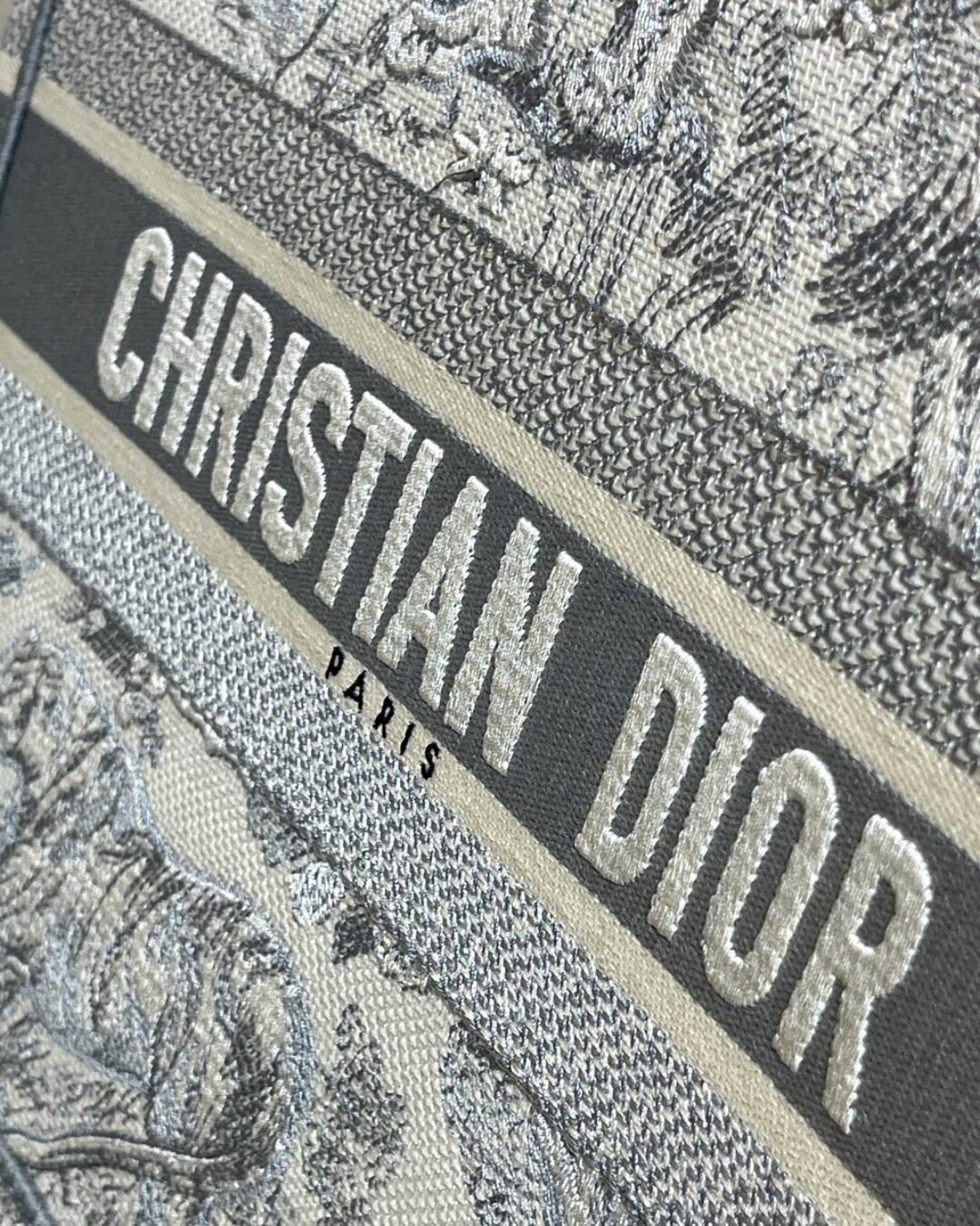 Сумка Dior Book Tote — изображение 2