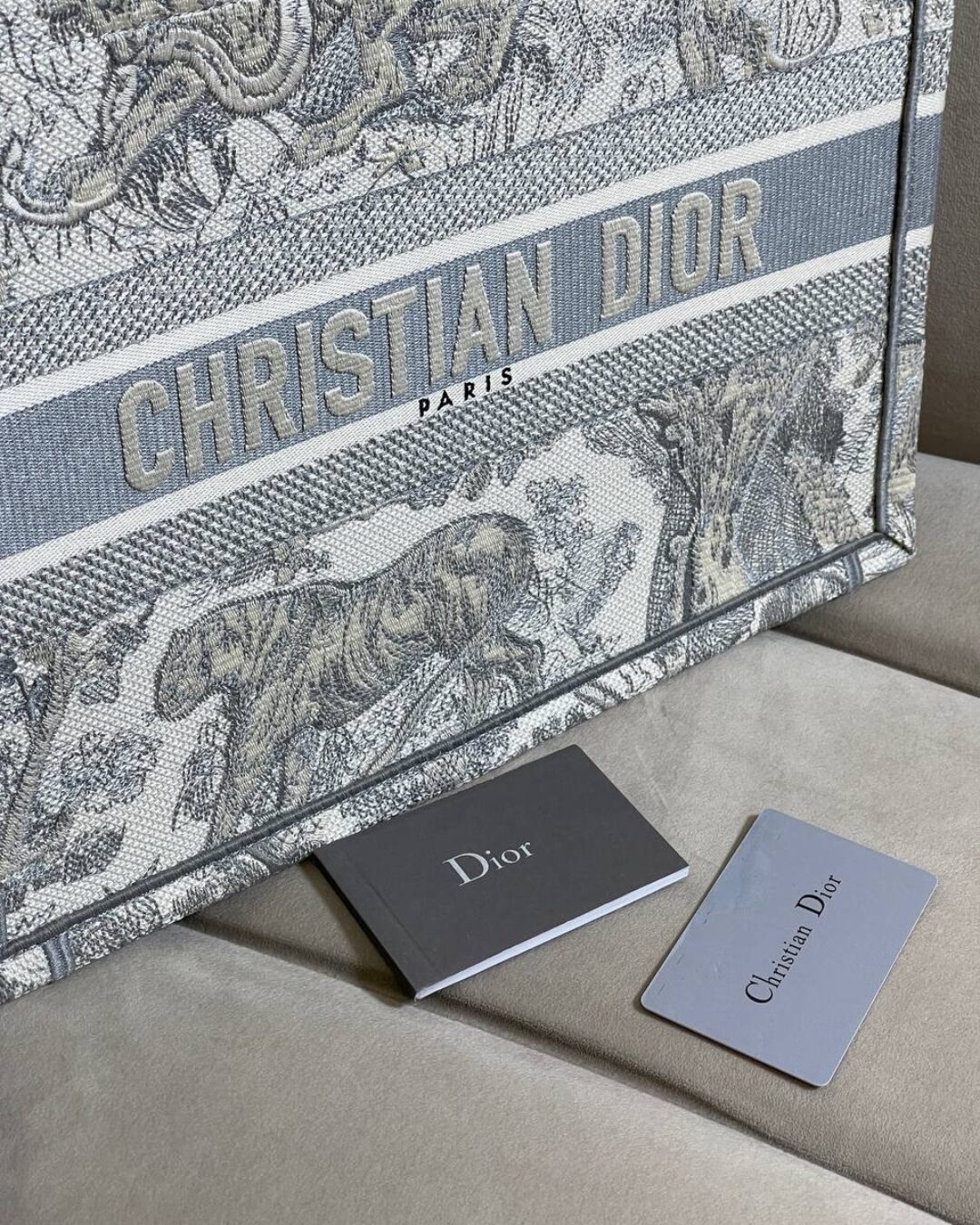 Сумка Dior Book Tote — изображение 4