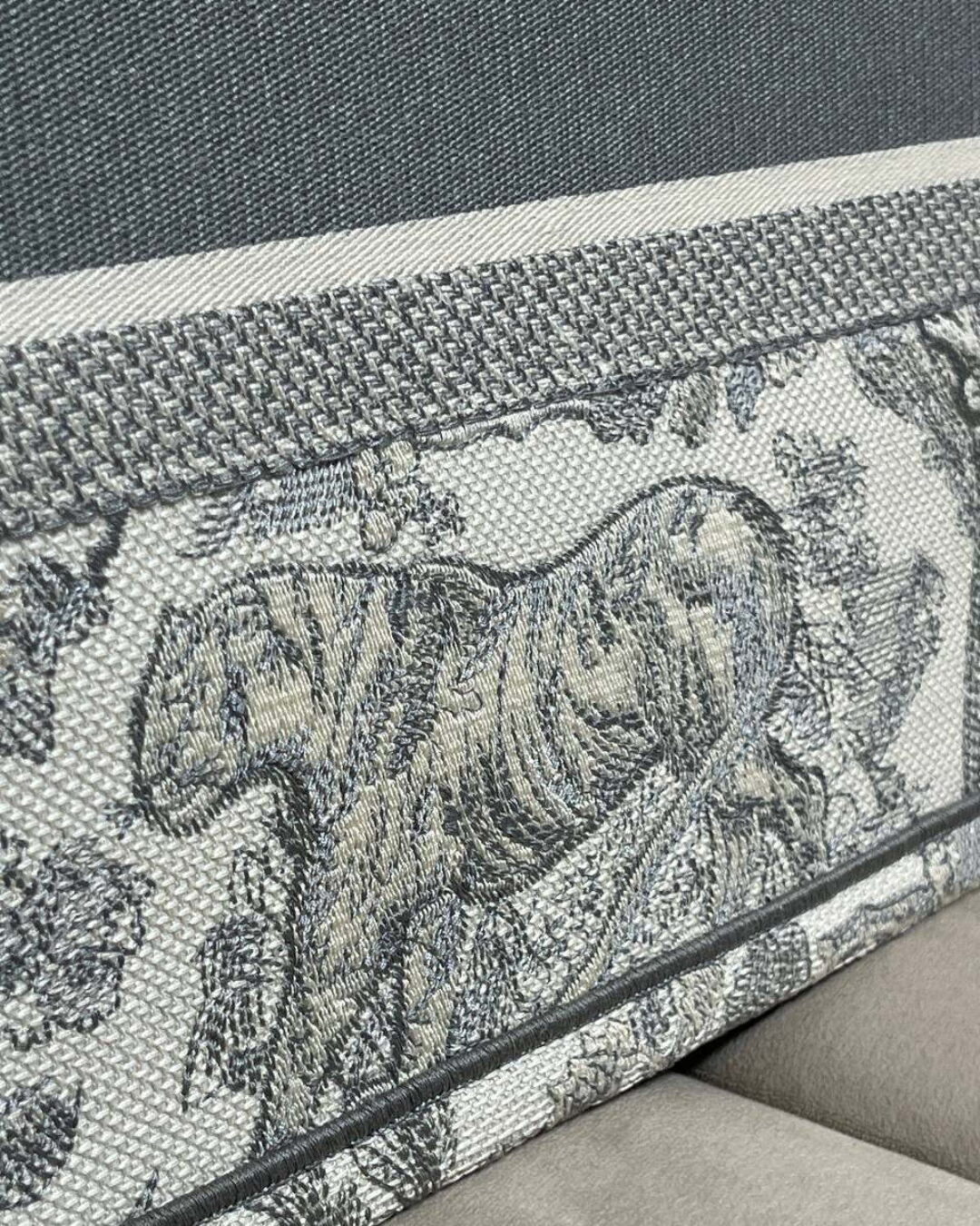 Сумка Dior Book Tote — изображение 9