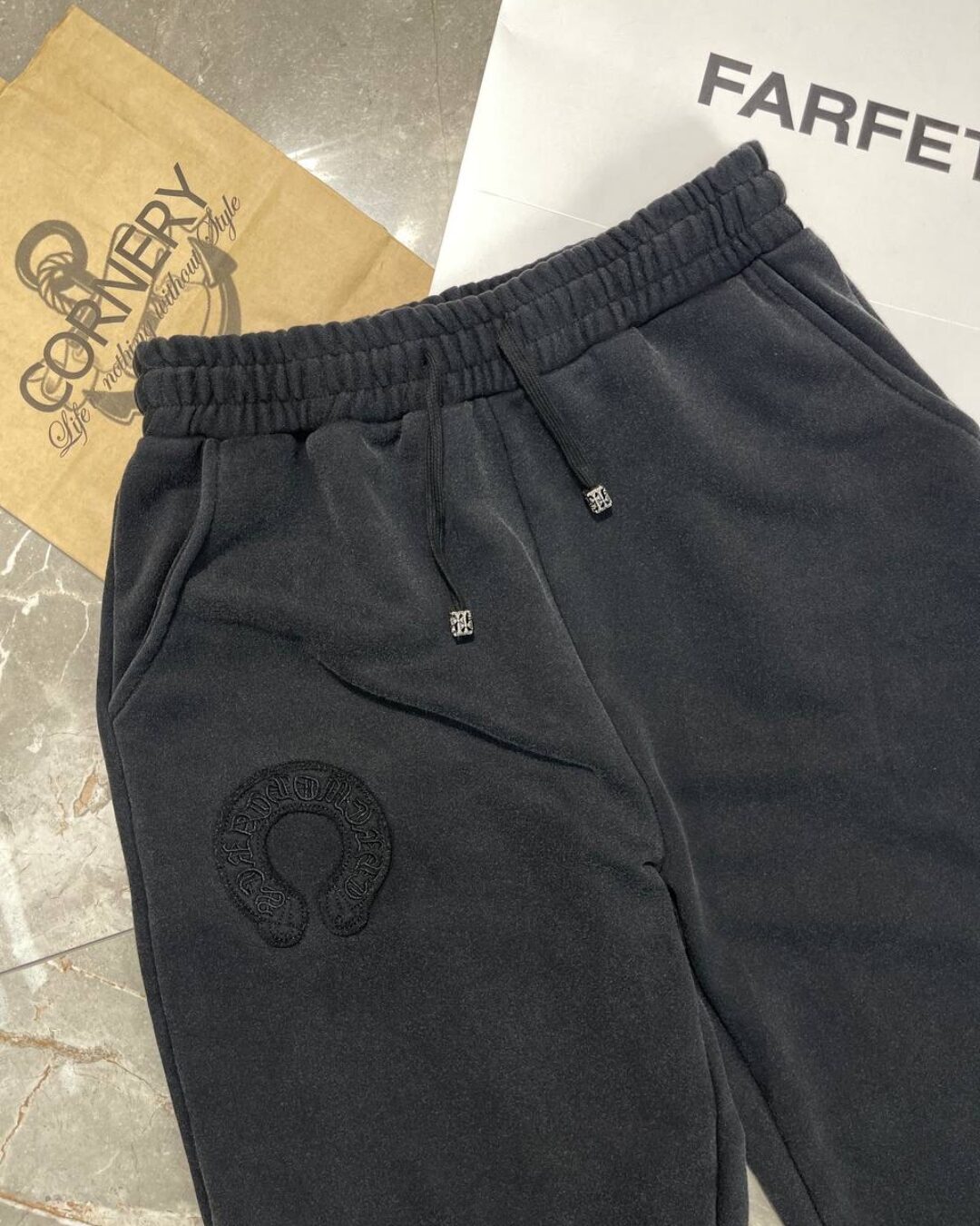 Спортивные штаны Chrome Hearts — изображение 4