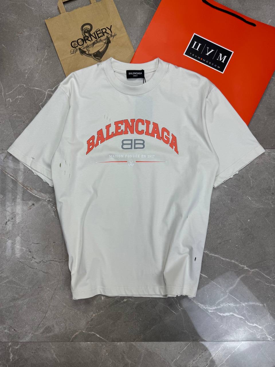 Футболка Balenciaga — фото 6