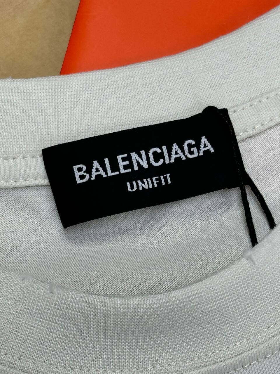 Футболка Balenciaga — фото 10