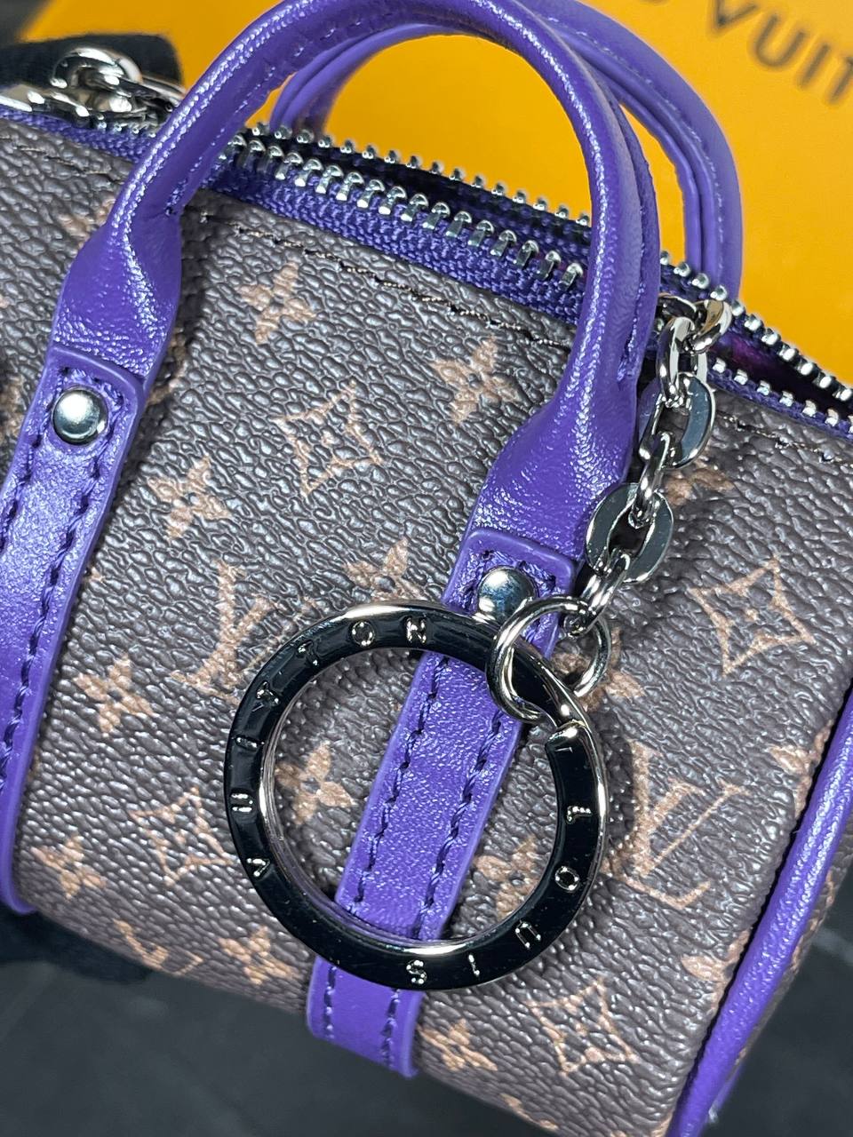 Ключница Louis Vuitton — фото 7