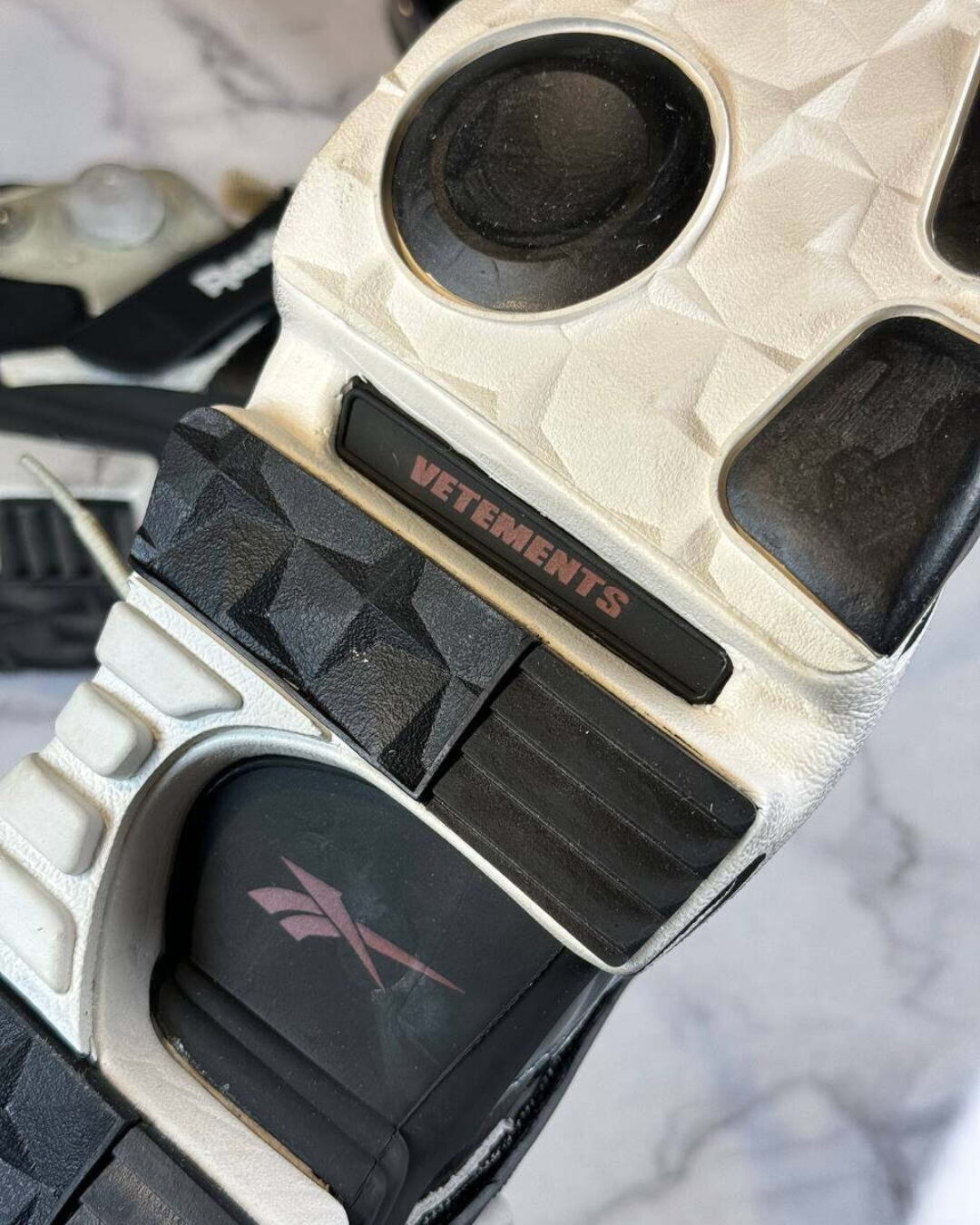 Кроссовки Reebok — изображение 7