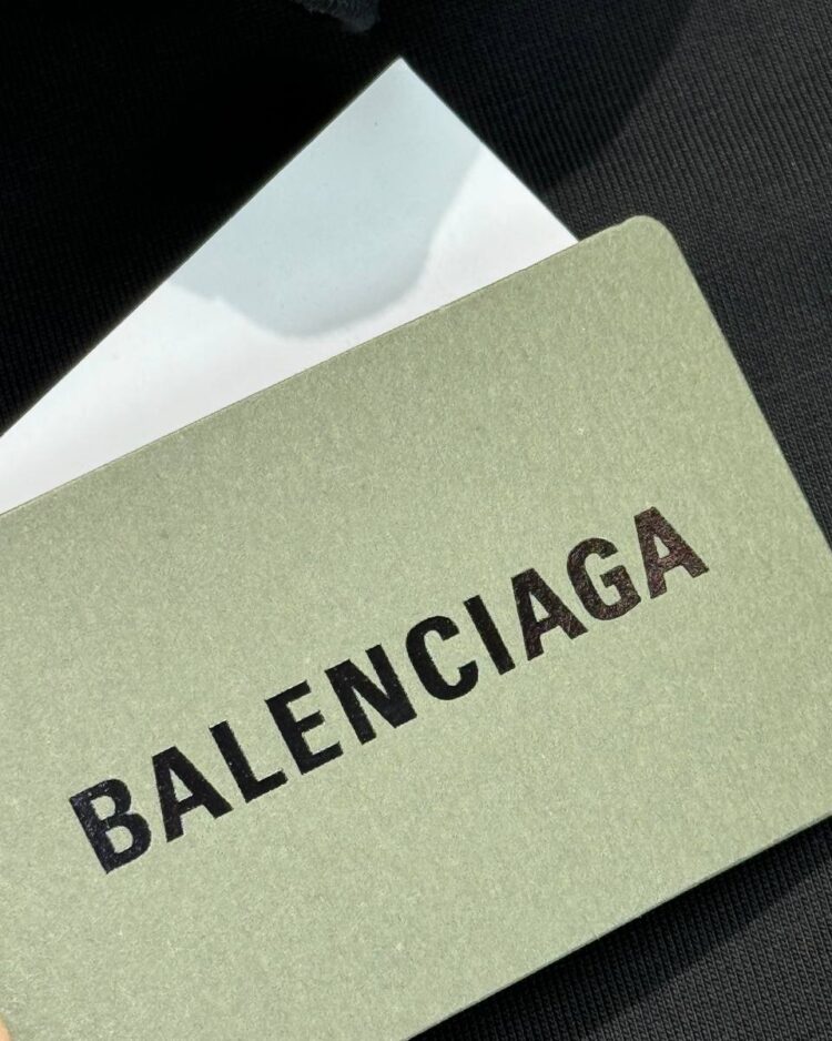 Футболка Balenciaga — фото 8