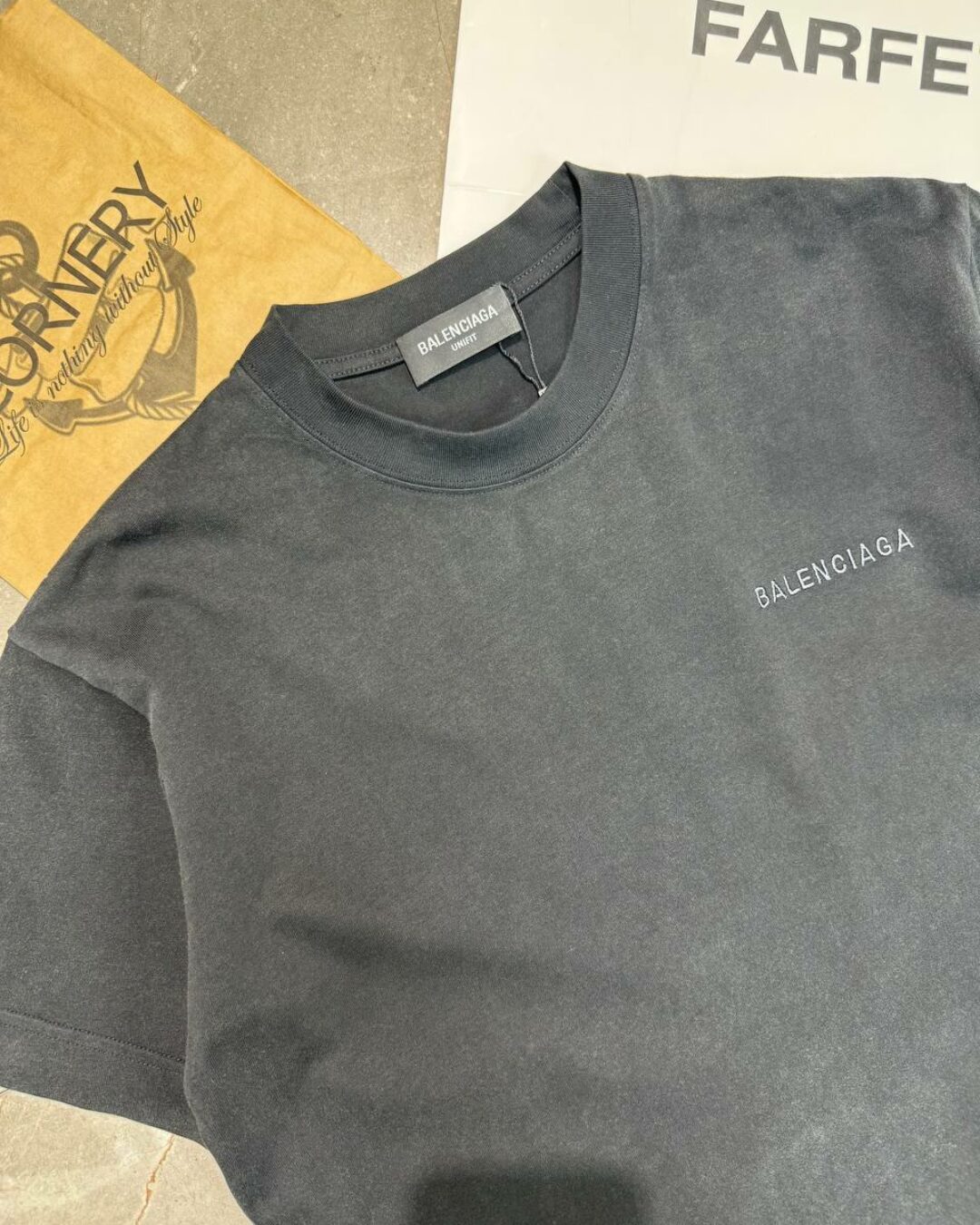Футболка Balenciaga — изображение 4