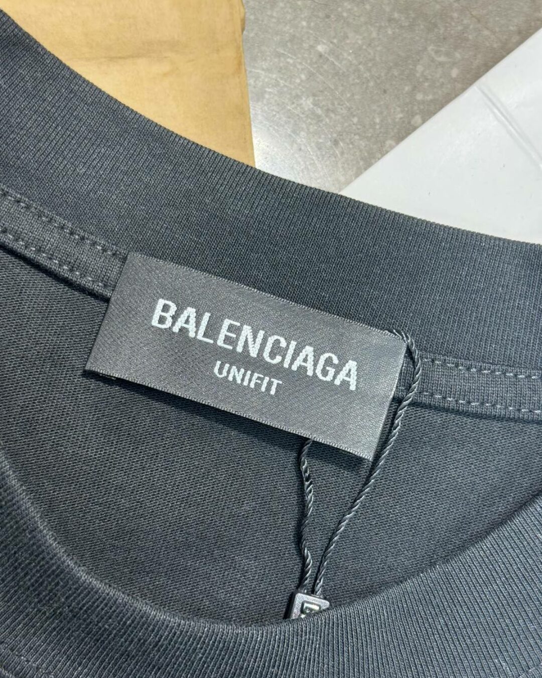 Футболка Balenciaga — изображение 5