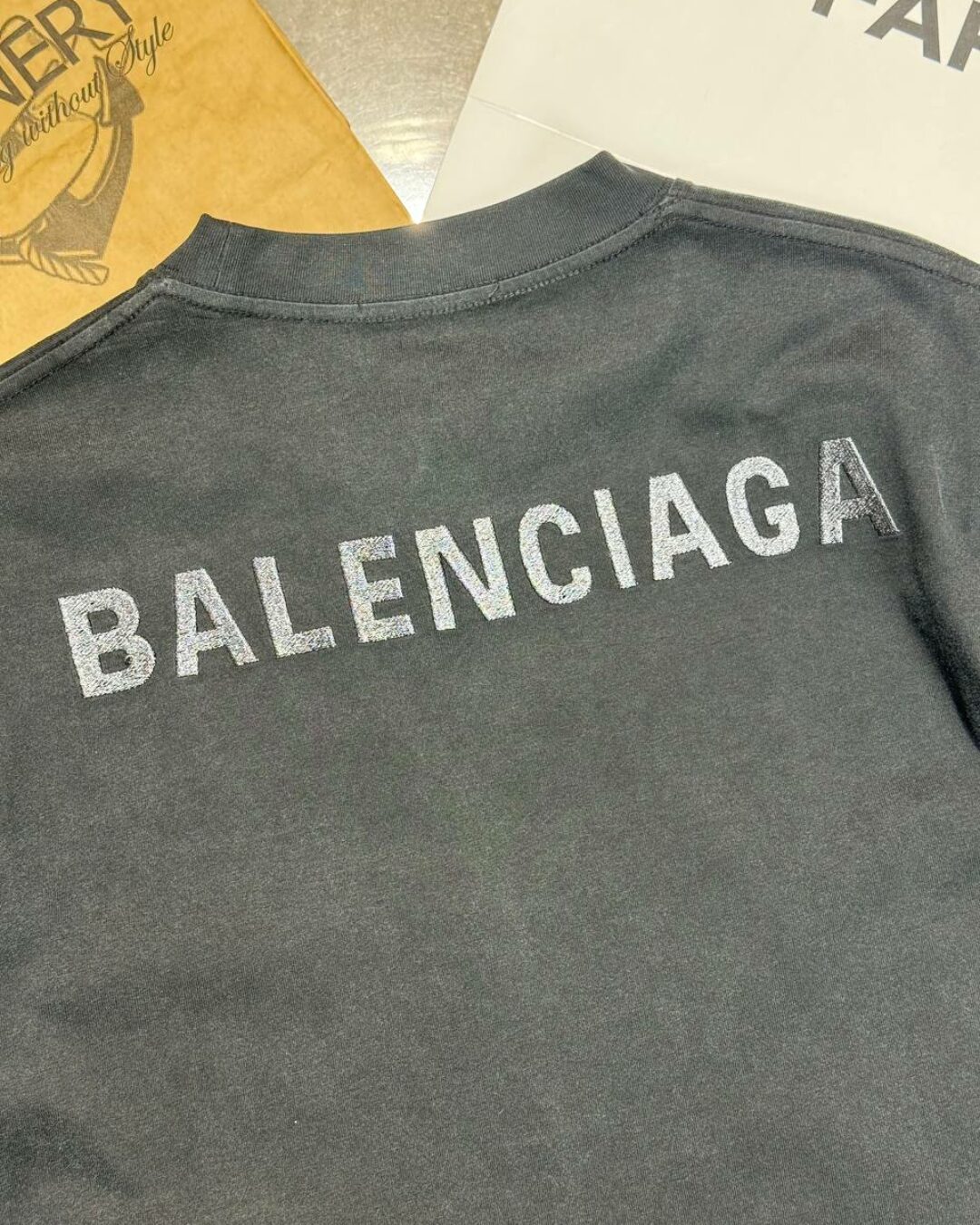 Футболка Balenciaga — изображение 9